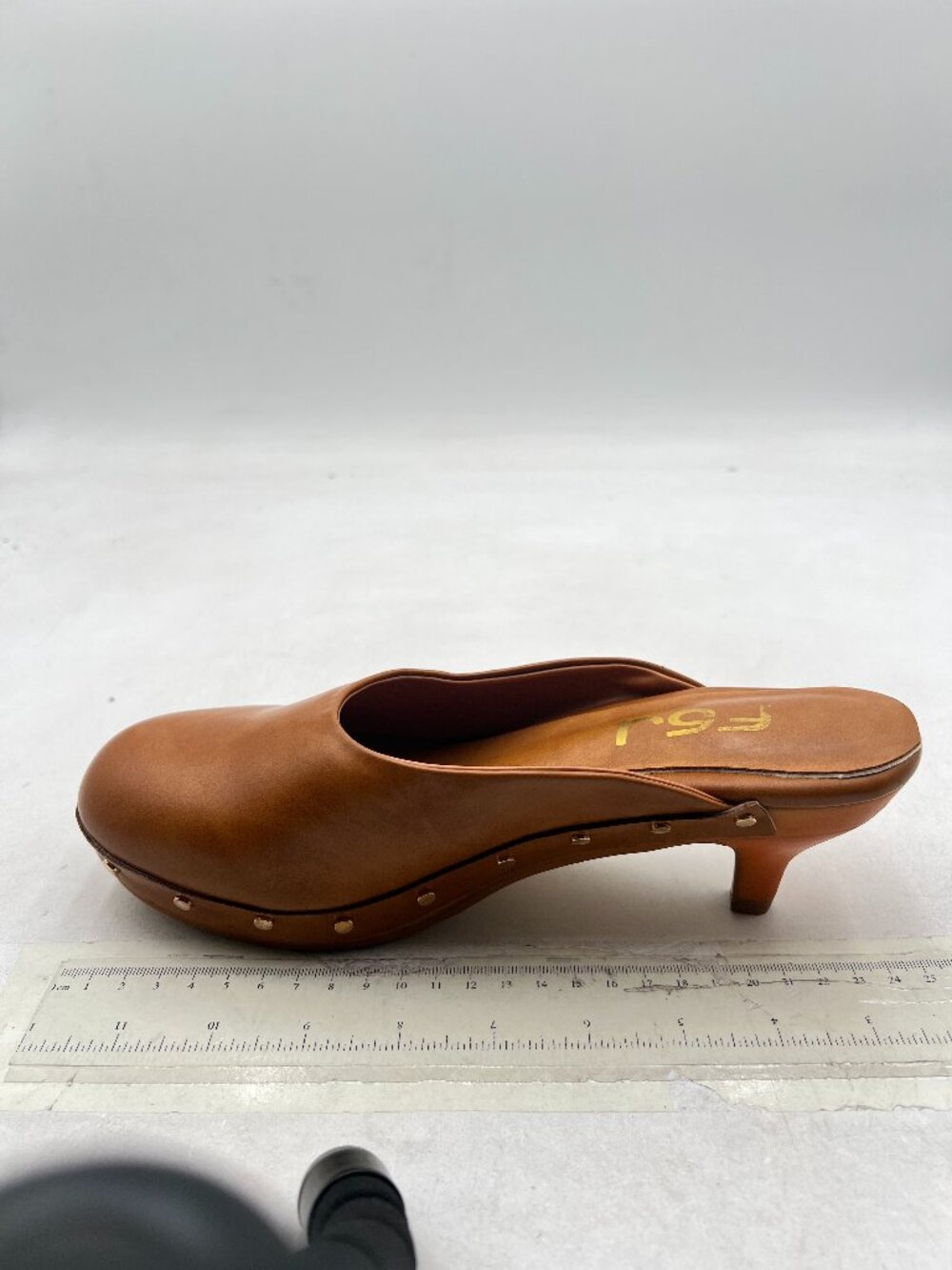 FSJ Peru Retro Round Closed Toe Mules Wooden Kitten Heel Trendy Studded Sandals